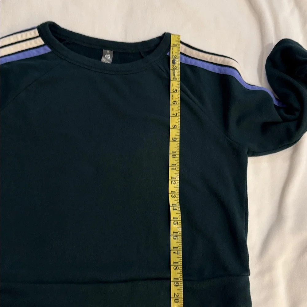 Lou & Grey XS Cropped Sweatshirt Dark Green Blue Stripe Sleeve Pullover LOFT - Picture 9 of 9